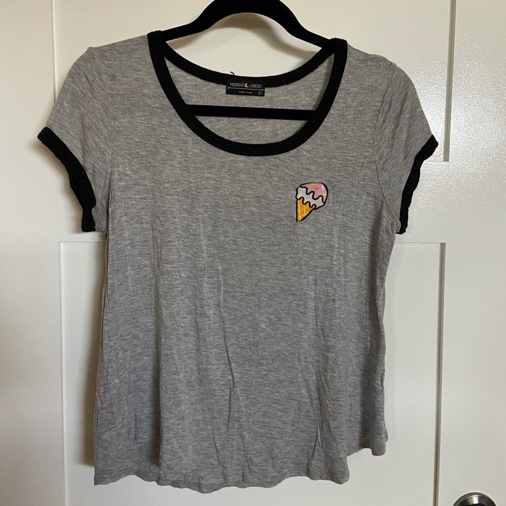 Simple tee